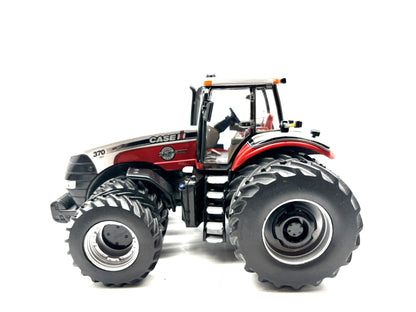 1/32 Case IH Magnum 370 Farm Show