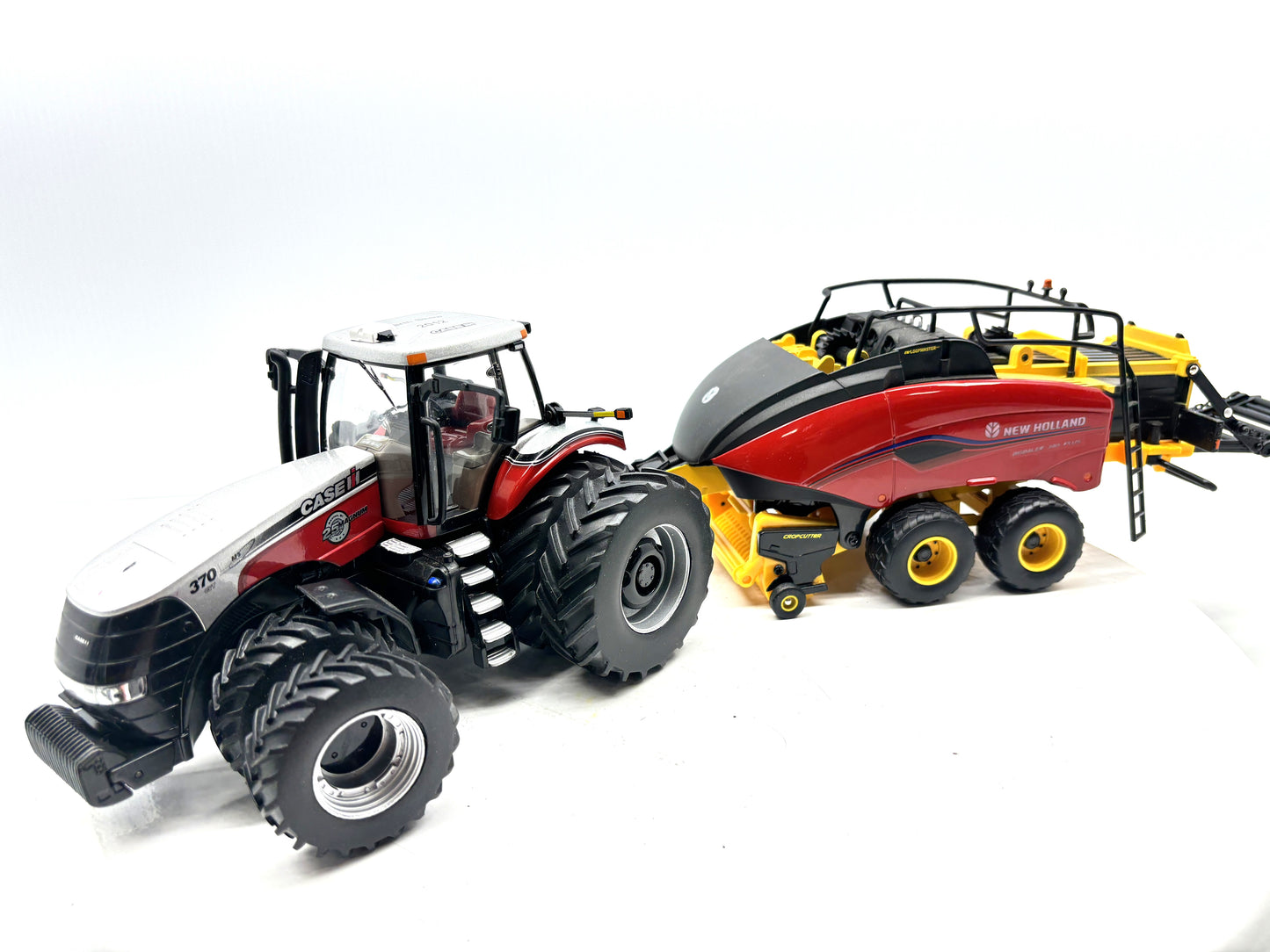 1/32 Case IH Magnum 370 Farm Show