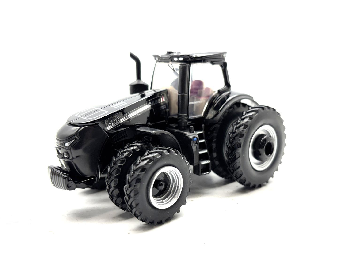 1/64 Case IH Magnum 400 Black