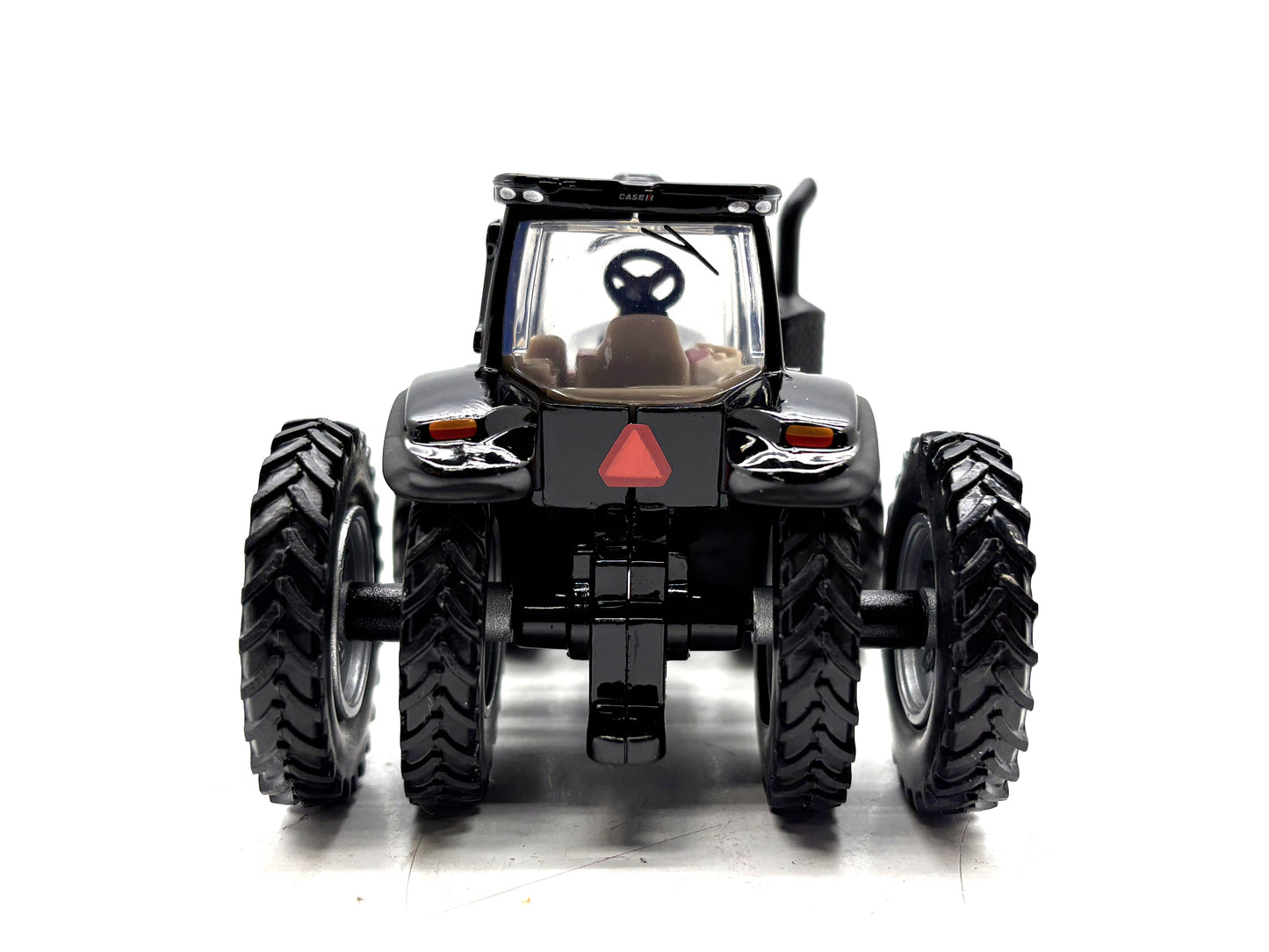 1/64 Case IH Magnum 400 Black