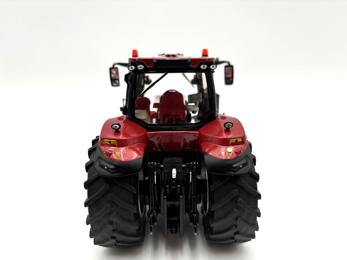 1/32 Case IH Magnum 400 Viper Red