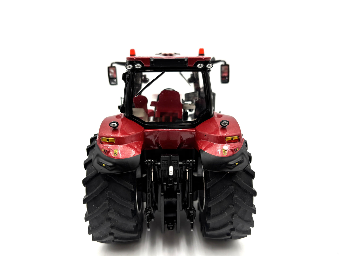 1/32 Case IH Magnum 400 Viper Red