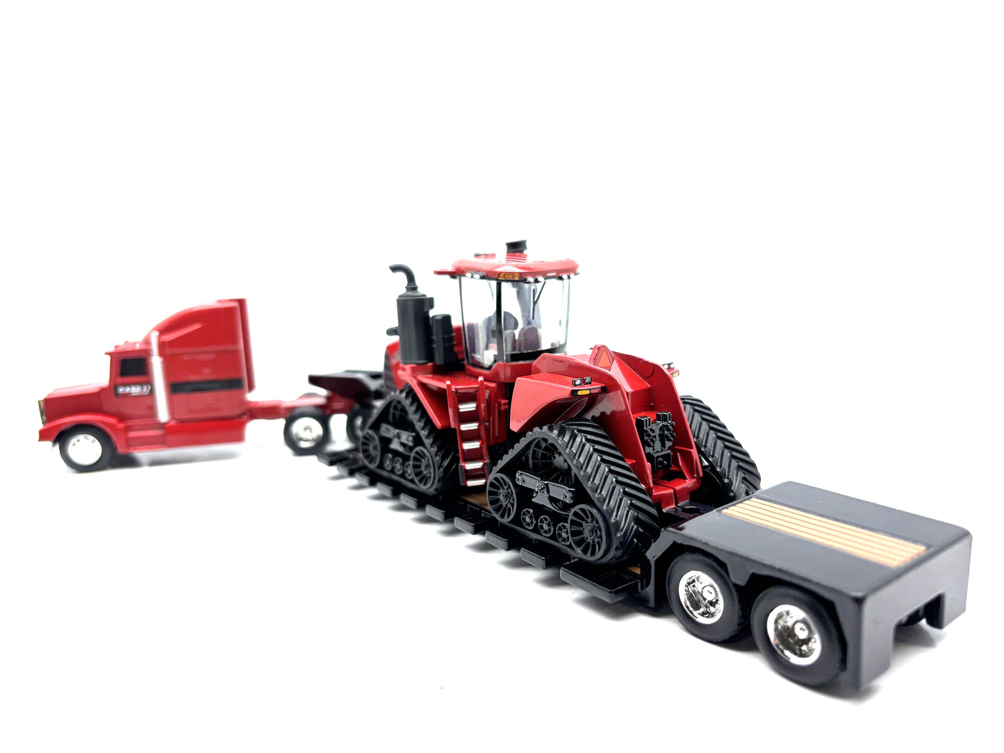 1/64 Case IH Steiger 620 Quadtrac with Semi & Lowboy Trailer