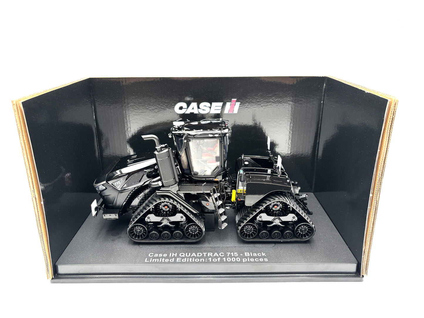 1/32 Case IH Steiger 715 QuadTrac ''Black Beauty''