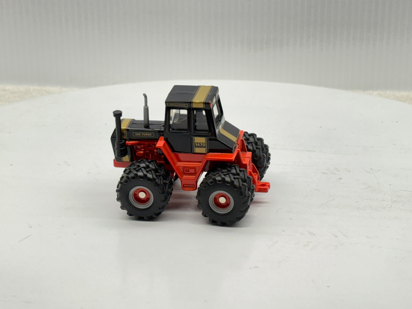 1/64 Case 1470 Black Knight