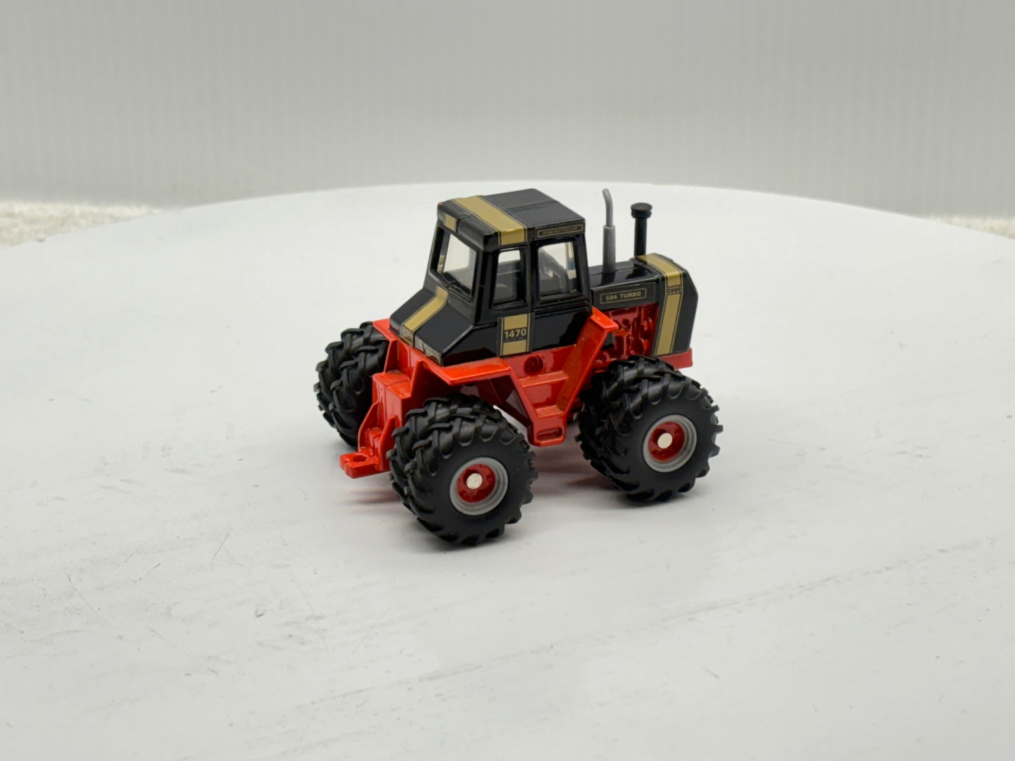 1/64 Case 1470 Black Knight