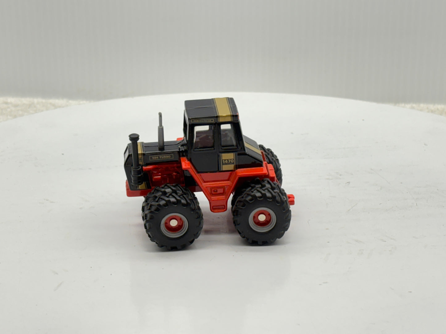 1/64 Case 1470 Black Knight