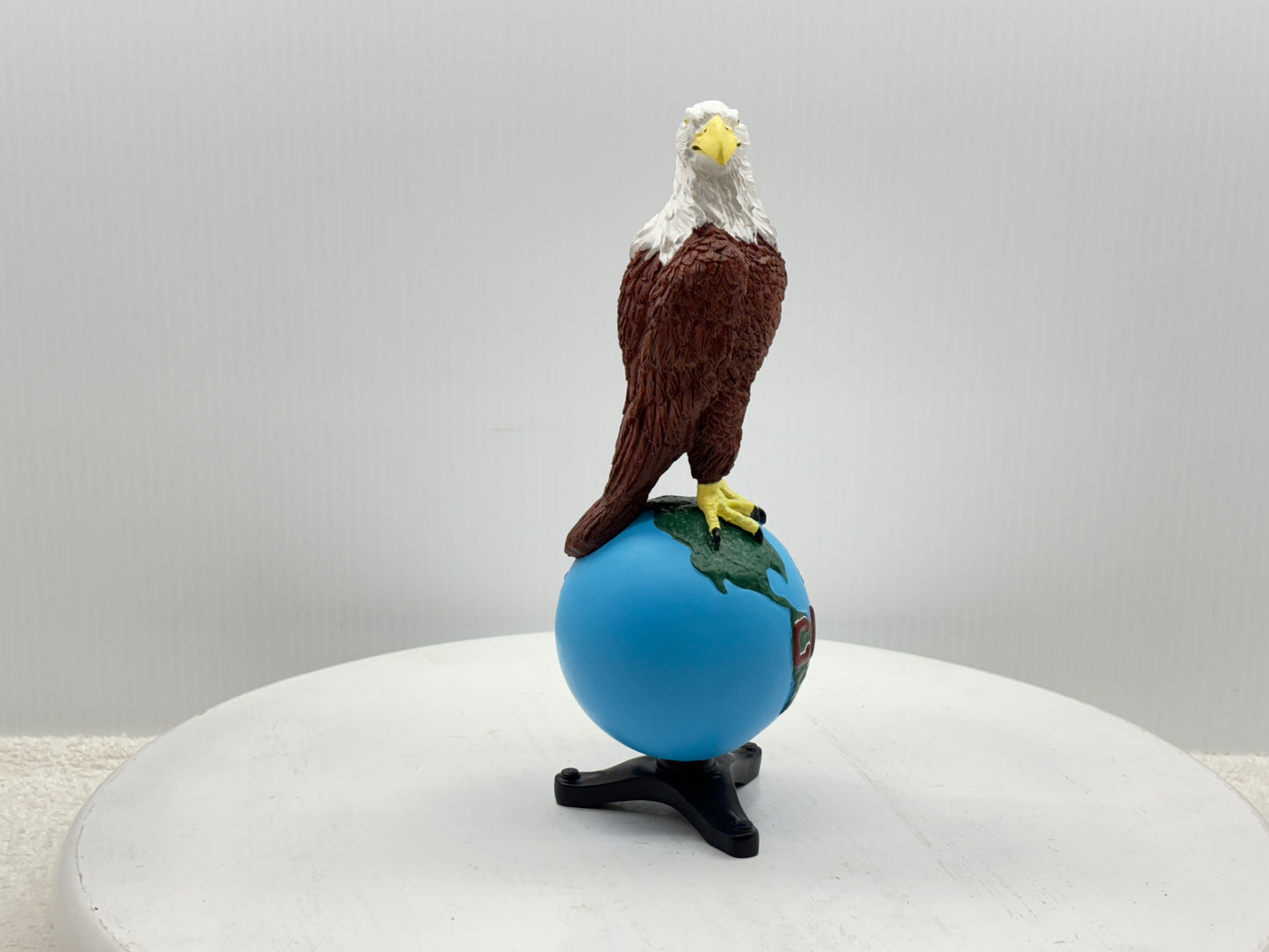 Case Eagle on Globe