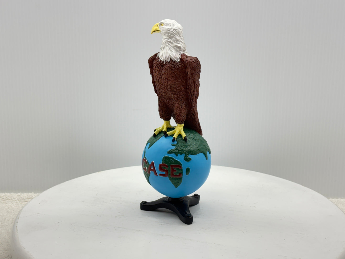 Case Eagle on Globe