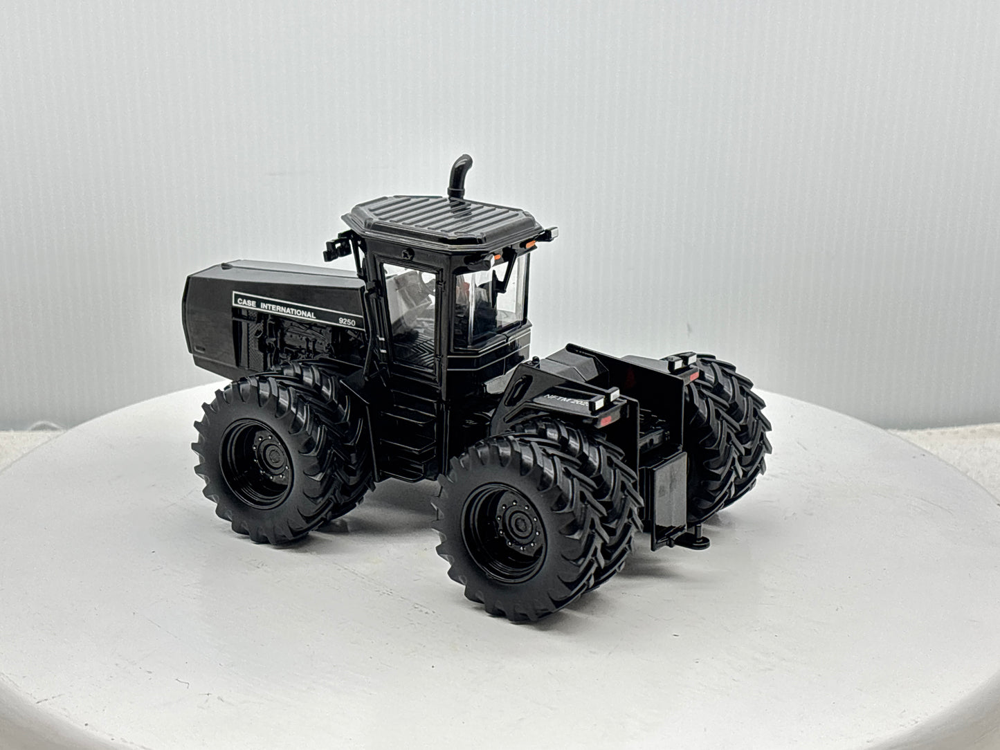 1/32 Case IH 9250 NFTM Black Chaser