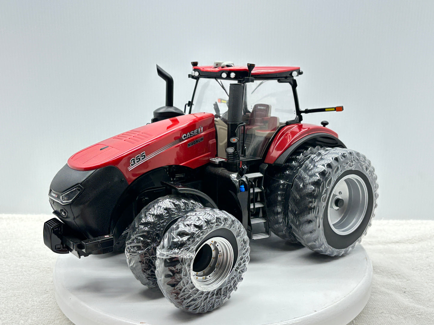1/16 Case IH Magnum 355 Prestige