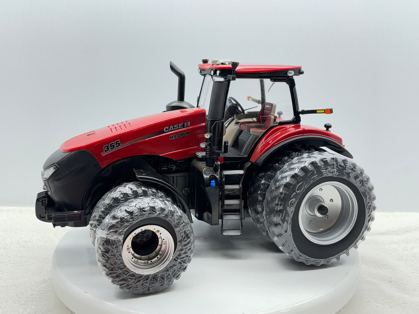 1/16 Case IH Magnum 355 Prestige
