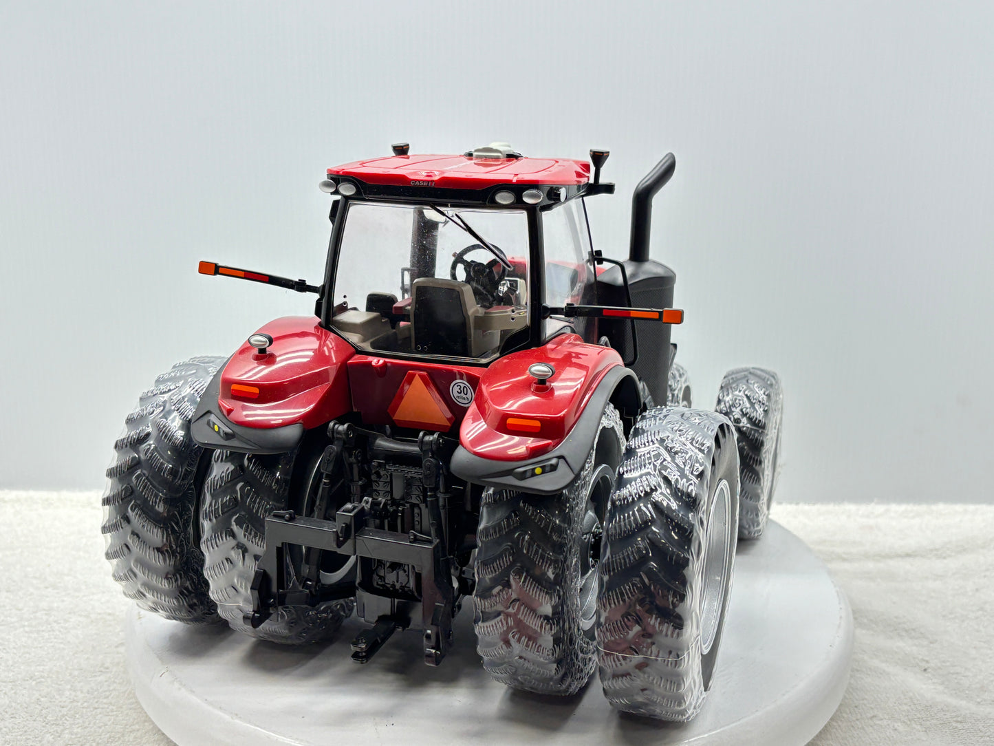 1/16 Case IH Magnum 355 Prestige