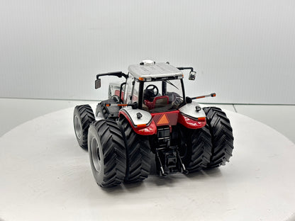 1/32 Case IH Magnum 370 Farm Show