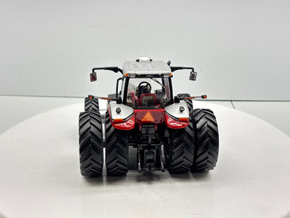 1/32 Case IH Magnum 370 Farm Show