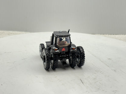 1/64 Case IH Magnum 400 Black