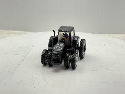 1/64 Case IH Magnum 400 Black