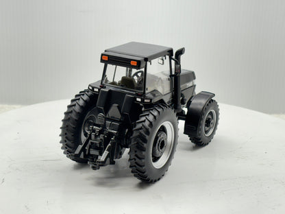 1/32 Case IH Magnum 7140 Black