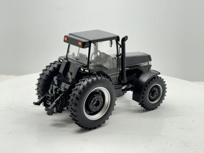 1/32 Case IH Magnum 7140 Black
