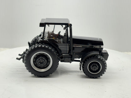 1/32 Case IH Magnum 7140 Black