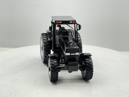 1/32 Case IH Magnum 7140 Black