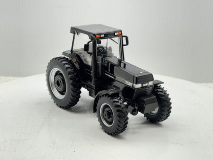 1/32 Case IH Magnum 7140 Black