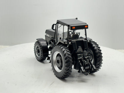 1/32 Case IH Magnum 7140 Black