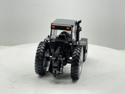 1/32 Case IH Magnum 7140 Black