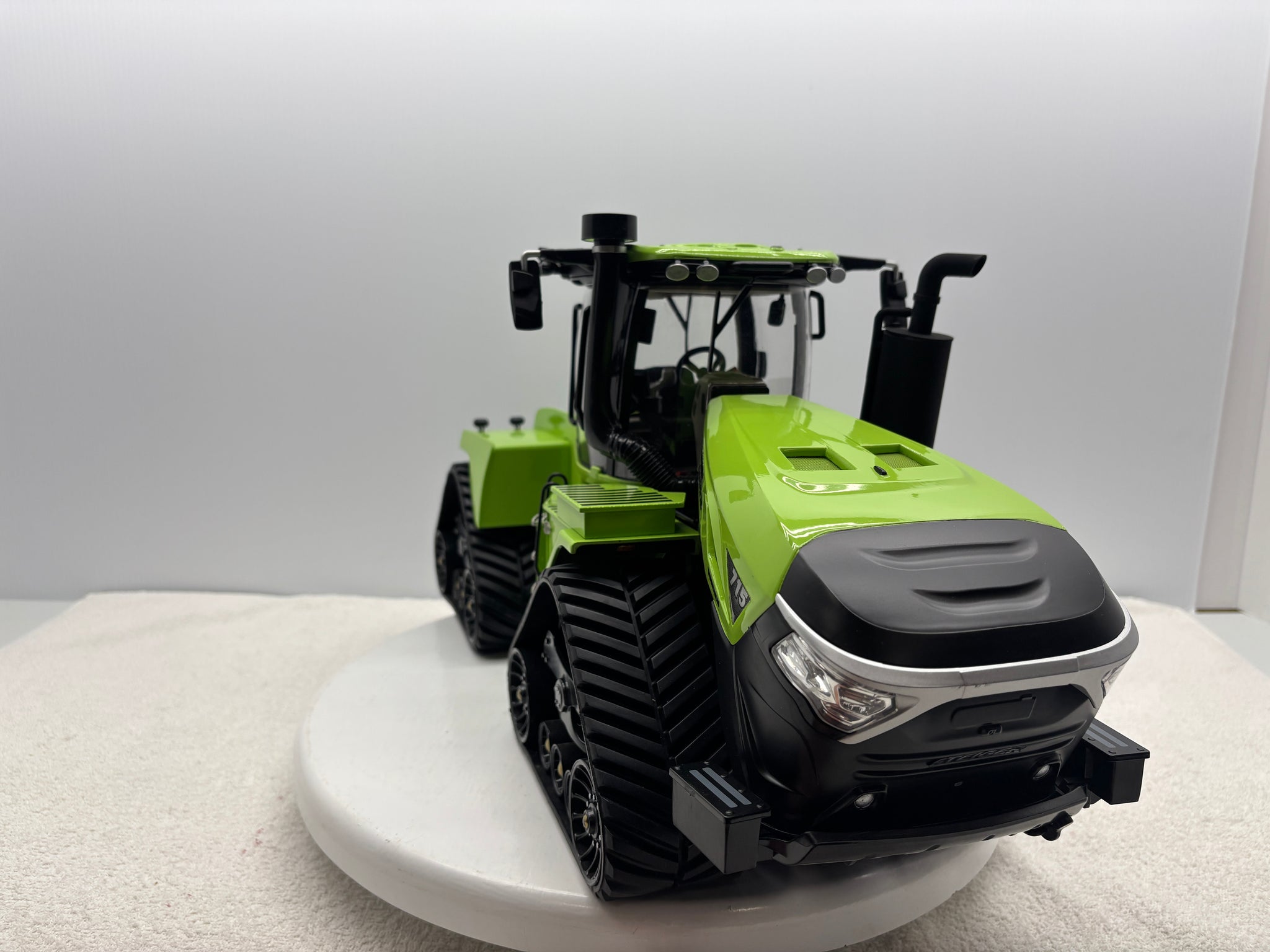 1/16 Case IH Steiger 715 Green Custom