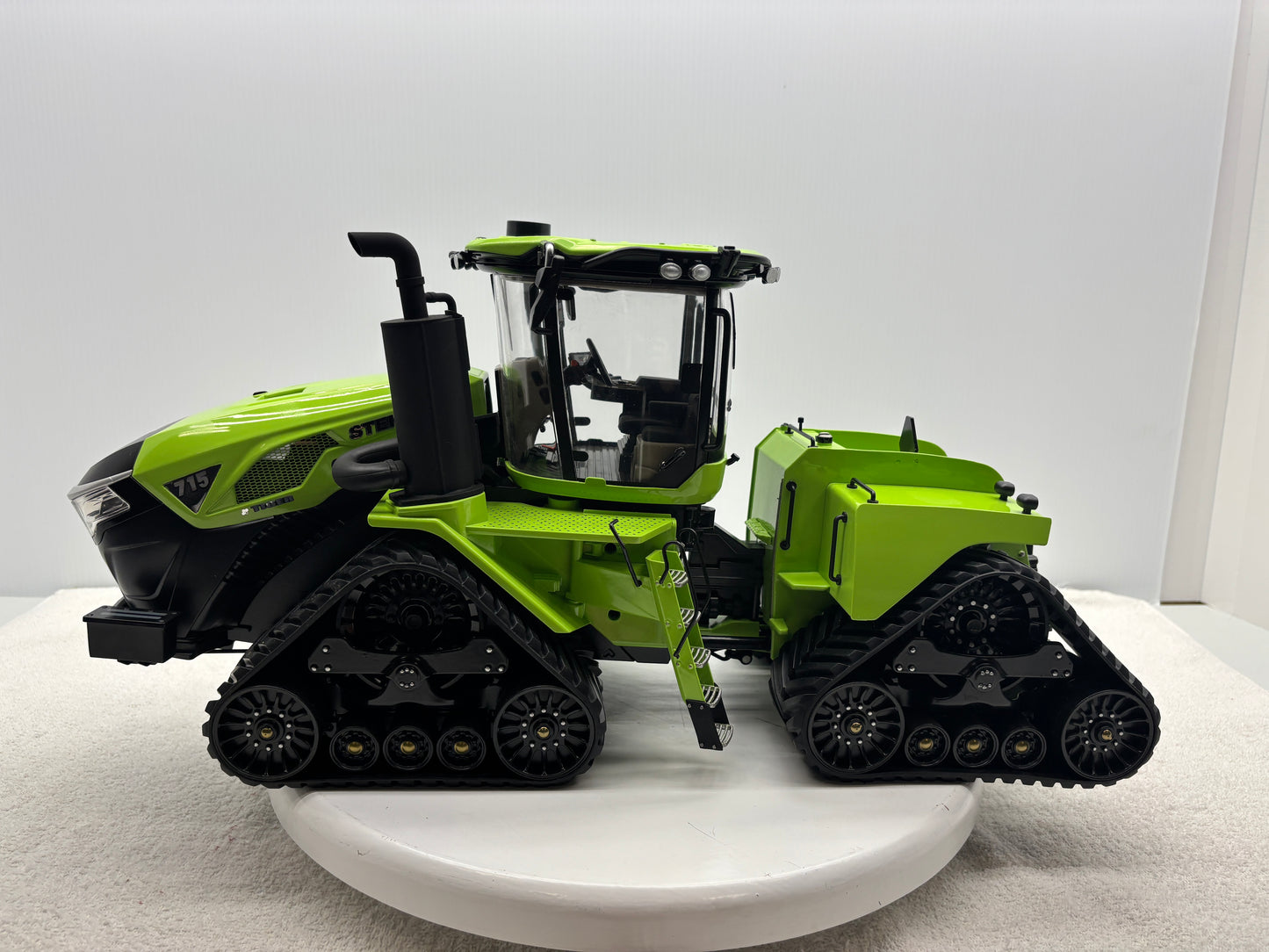 1/16 Case IH Steiger 715 Green Custom