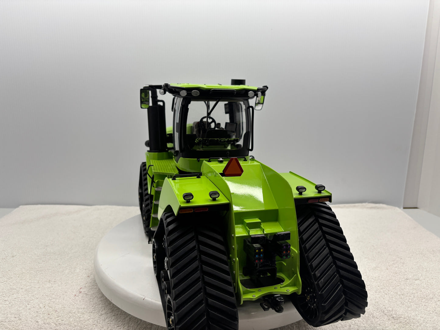 1/16 Case IH Steiger 715 Green Custom