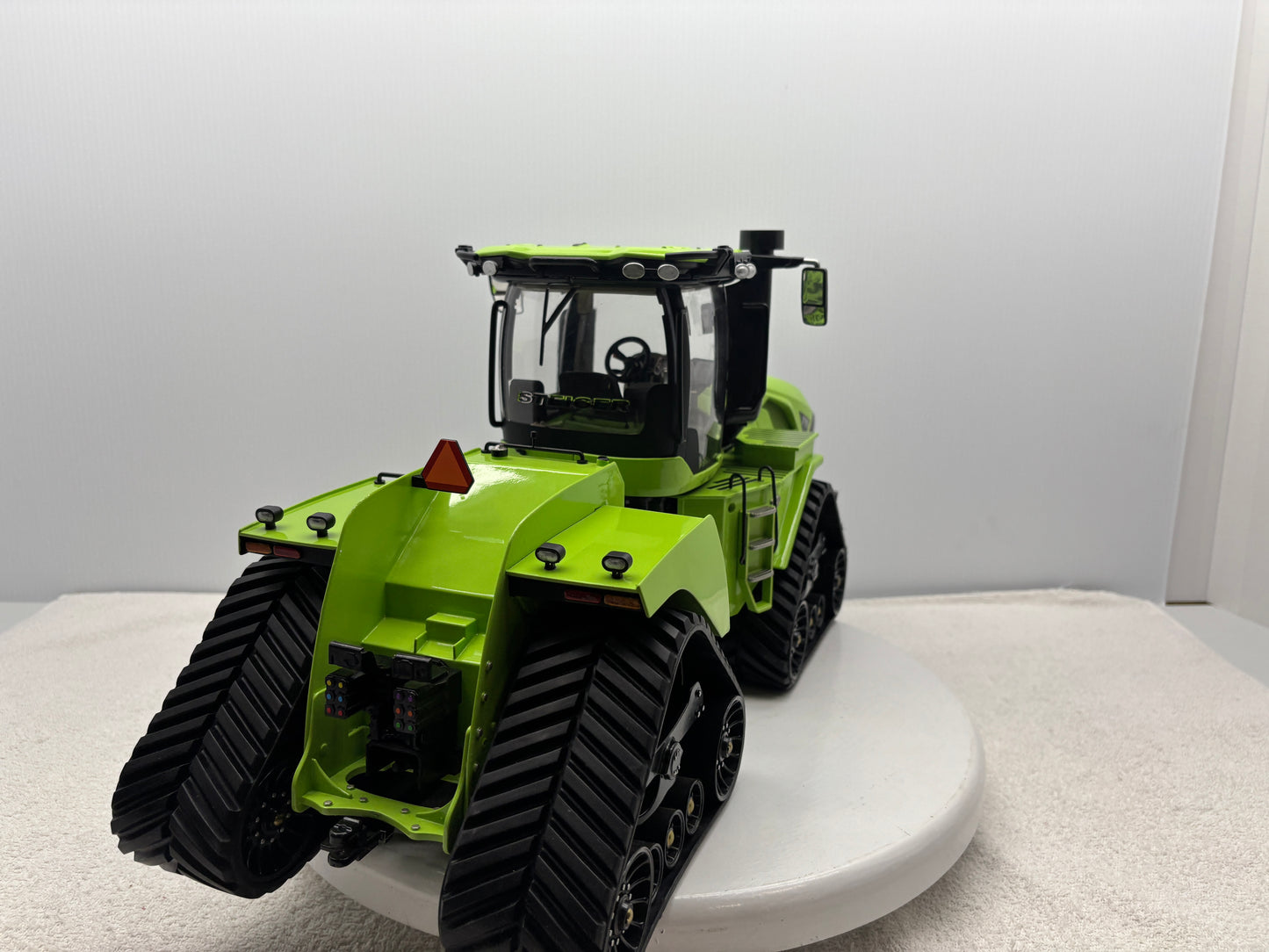 1/16 Case IH Steiger 715 Green Custom