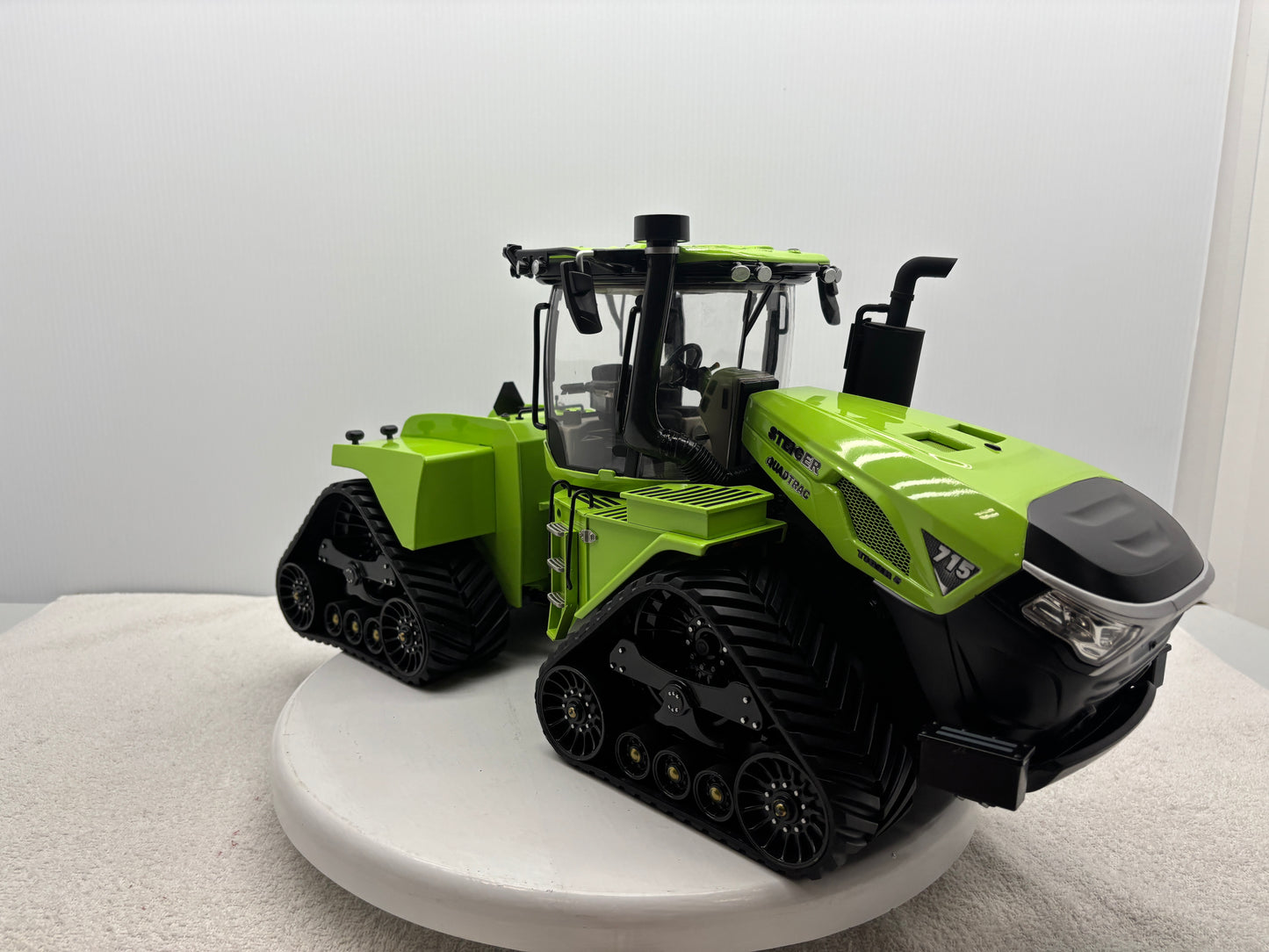 1/16 Case IH Steiger 715 Green Custom
