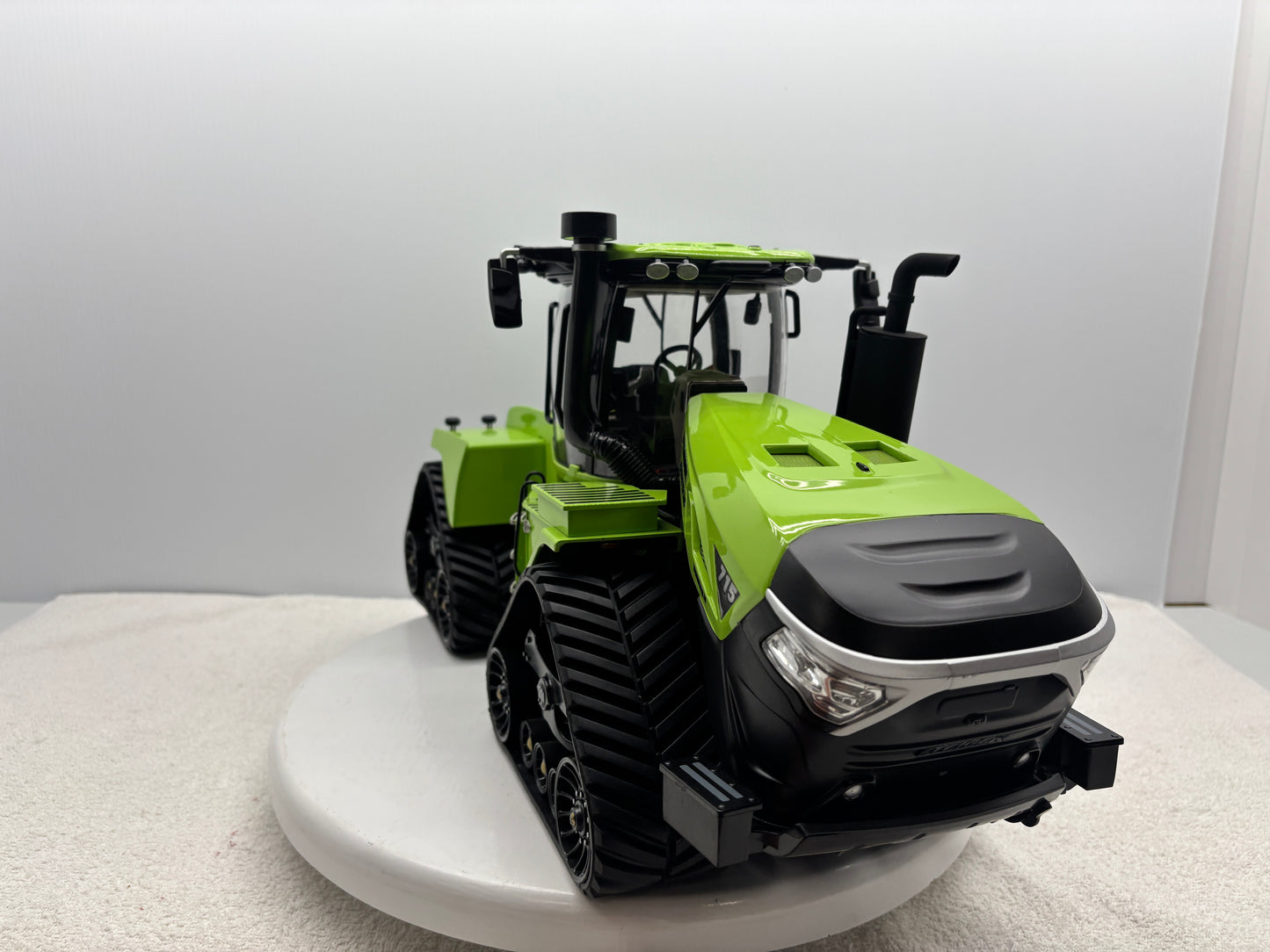 1/16 Case IH Steiger 715 Green Custom