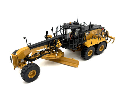 1/50 Caterpillar 18M3 Grader High Line
