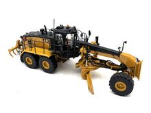 1/50 Caterpillar 18M3 Grader High Line