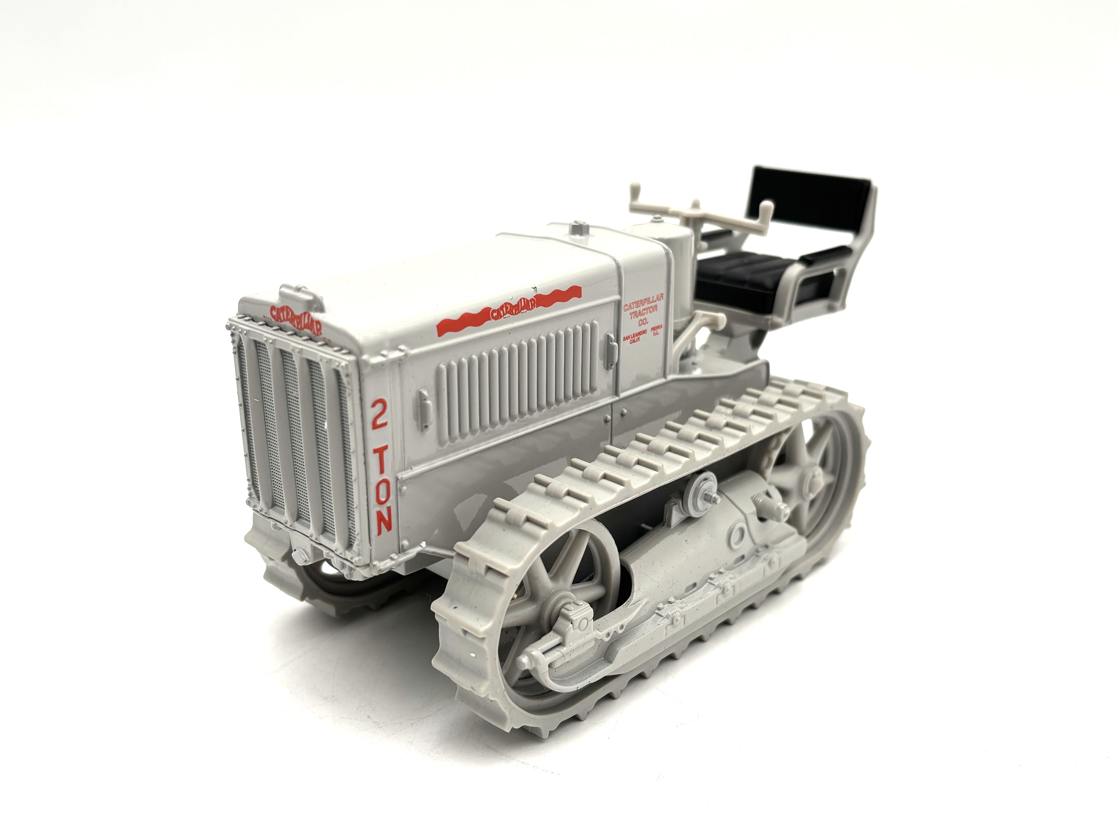 1/16 Caterpillar 2-TON Track Type