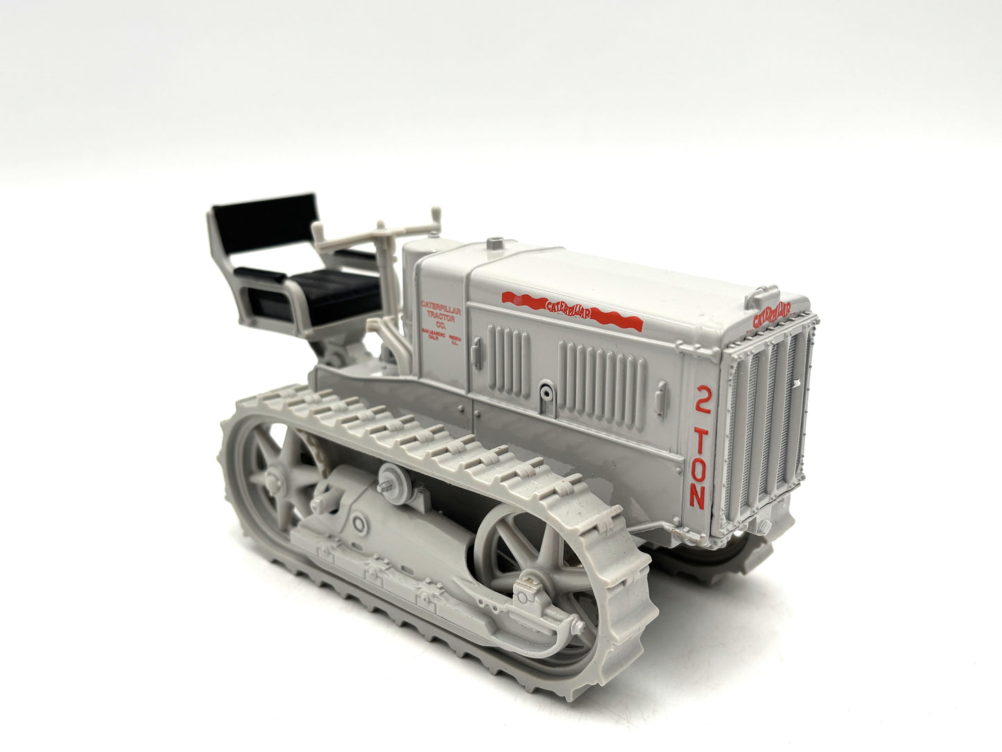 1/16 Caterpillar 2-TON Track Type