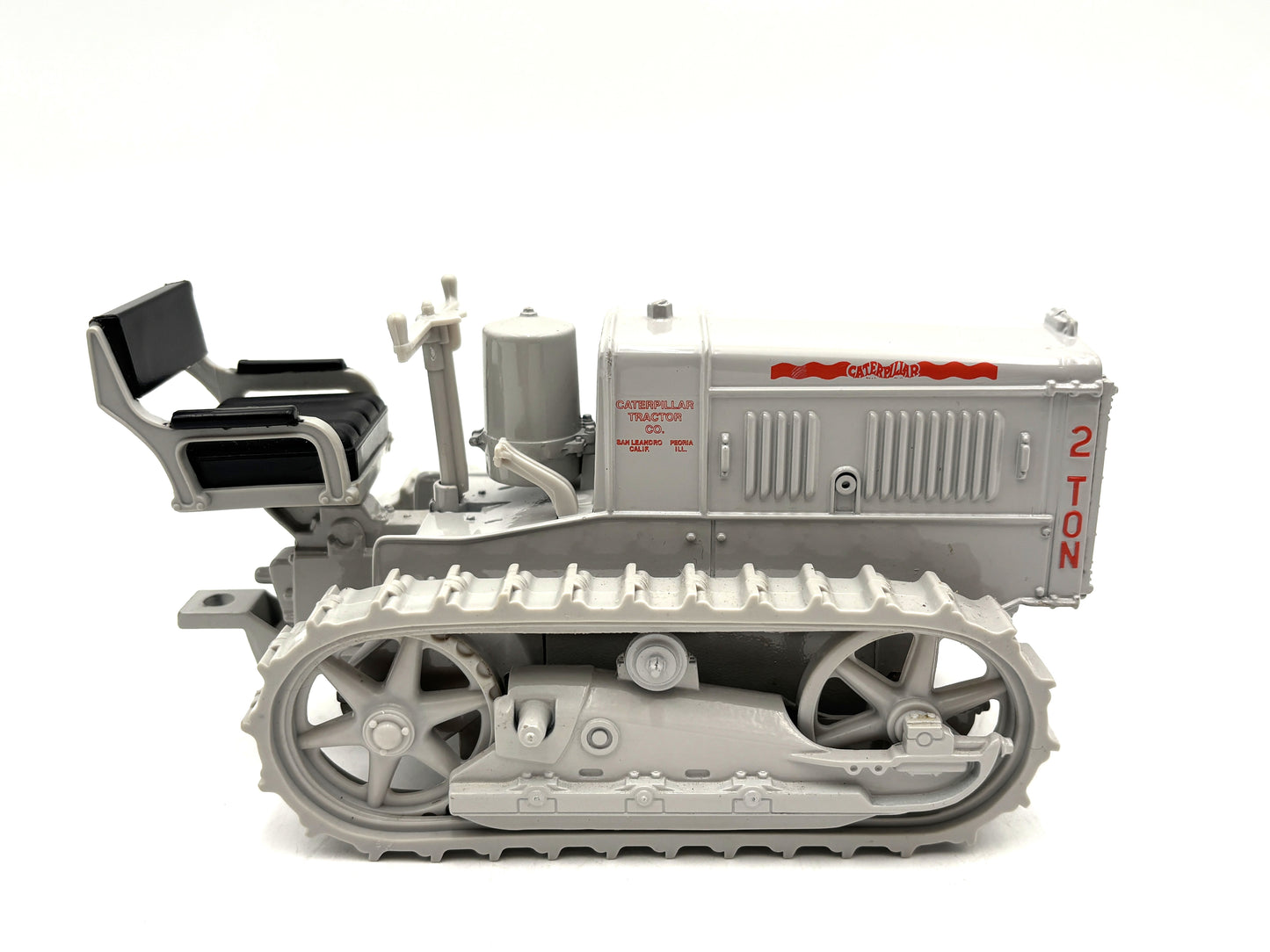 1/16 Caterpillar 2-TON Track Type