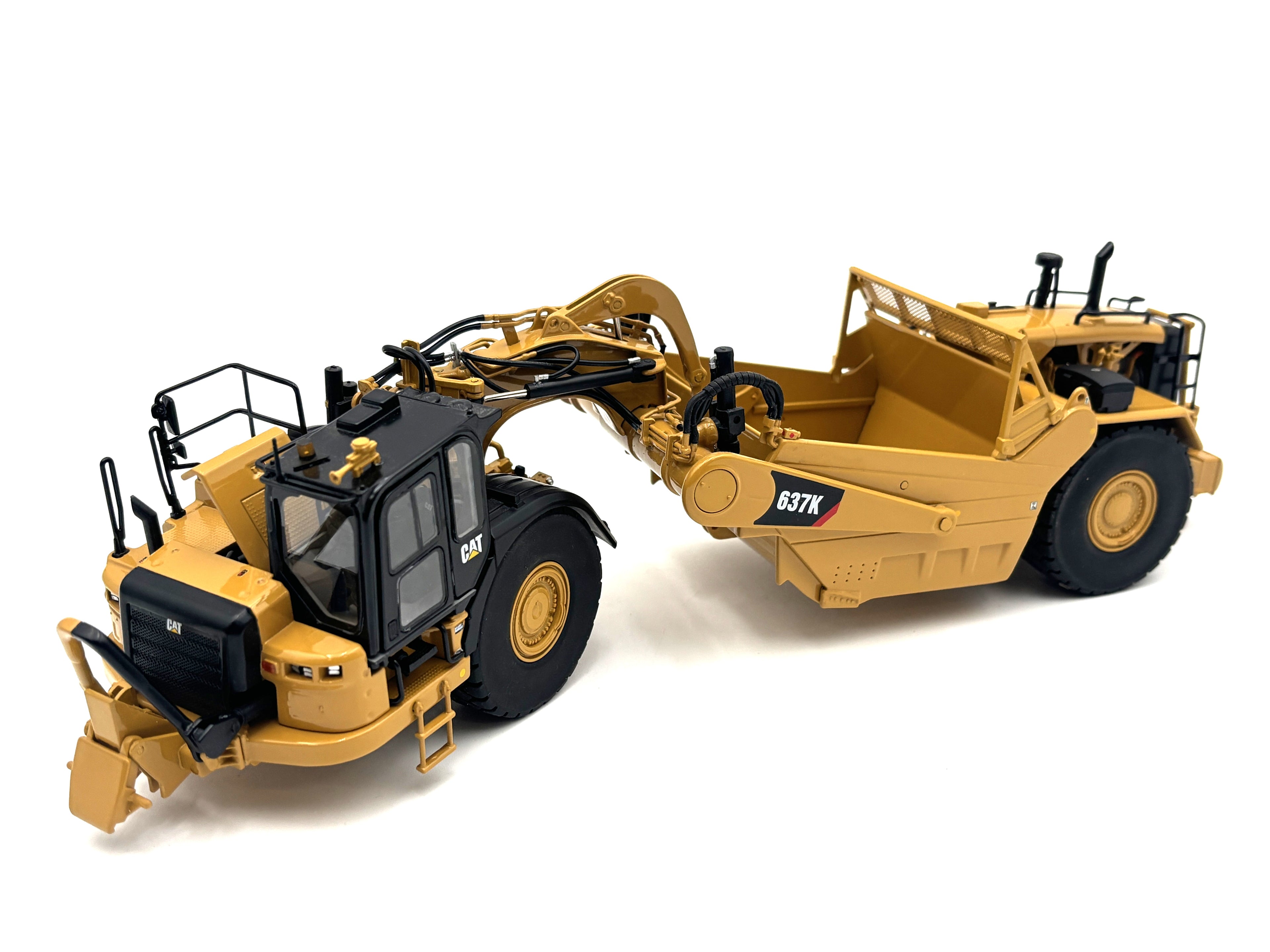 1/48 Caterpillar 637K Dual Engine Scraper