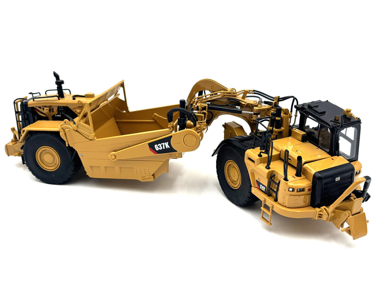 1/48 Caterpillar 637K Dual Engine Scraper
