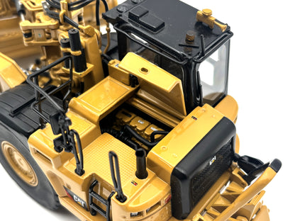 1/48 Caterpillar 637K Dual Engine Scraper