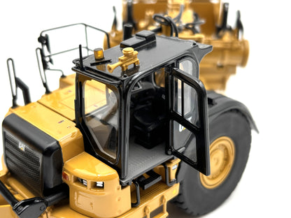 1/48 Caterpillar 637K Dual Engine Scraper