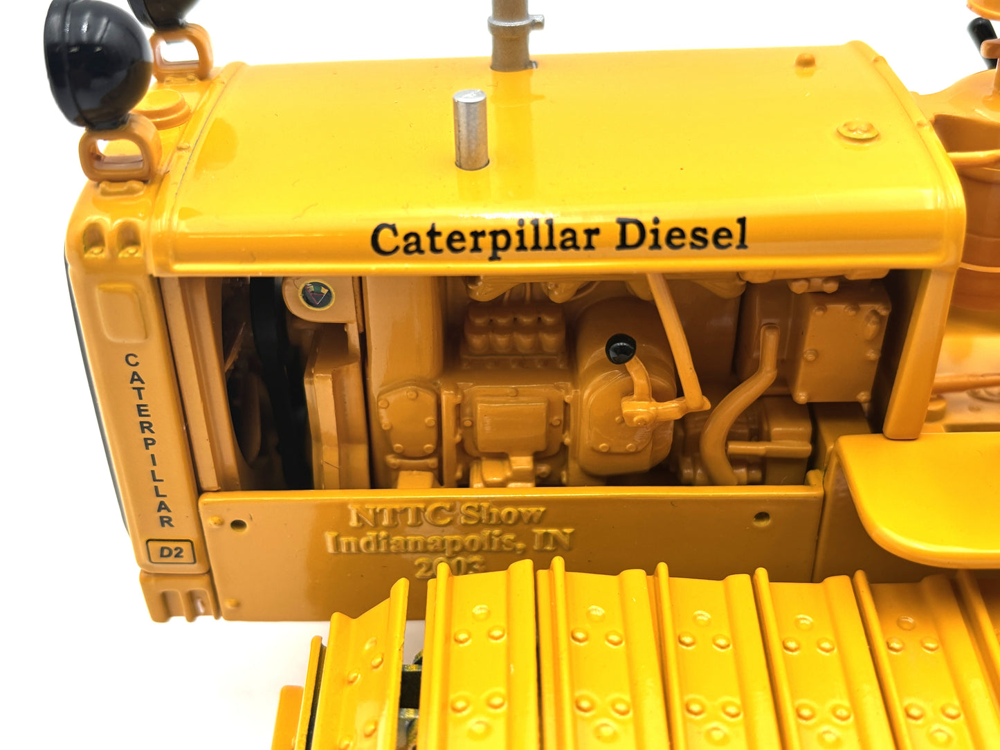 1/16 Caterpillar D2 Crawler