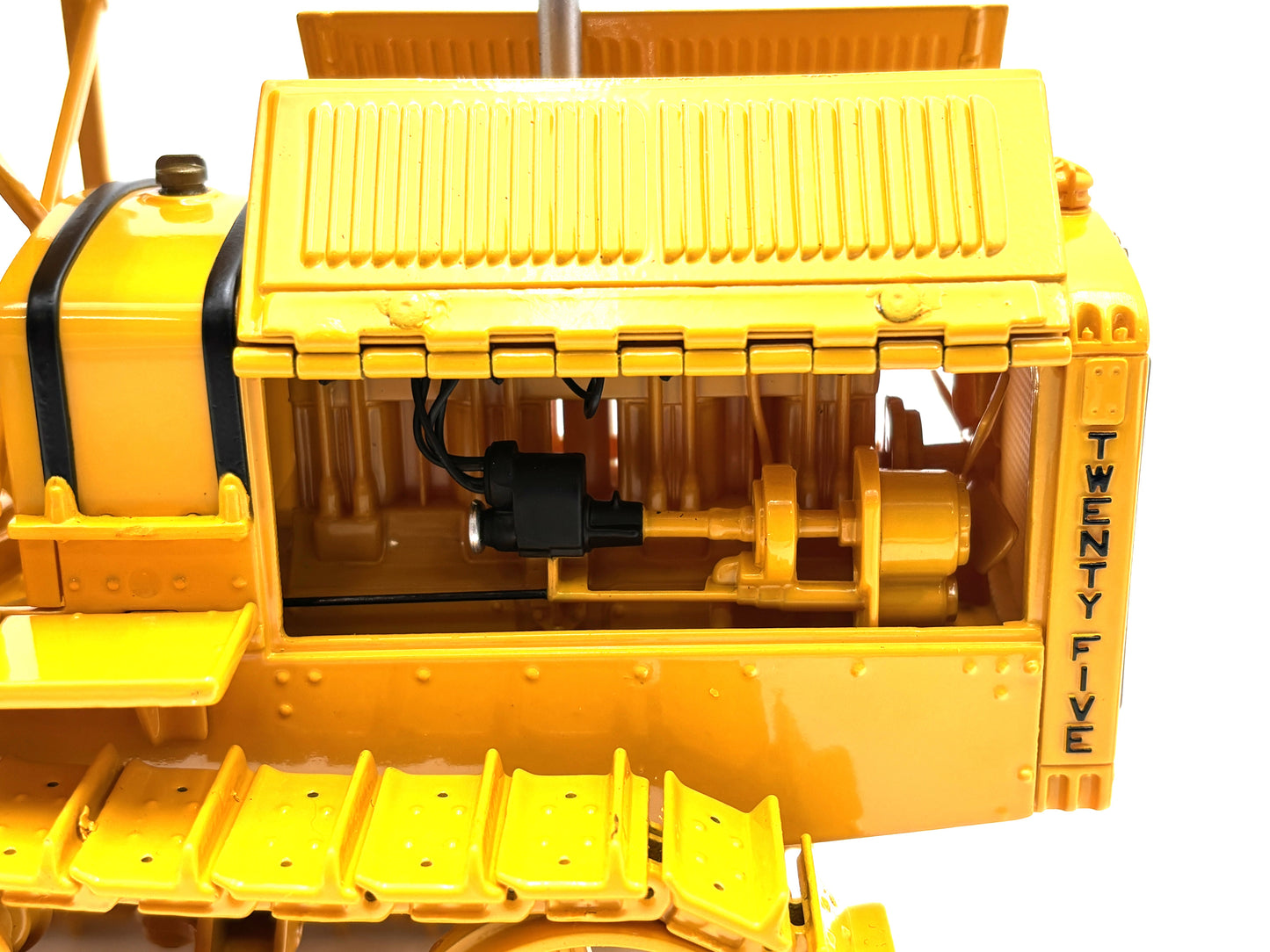 1/16 Caterpillar Twenty-Five