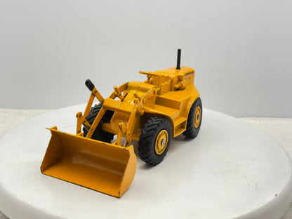 1/24 Caterpillar 950 Loader