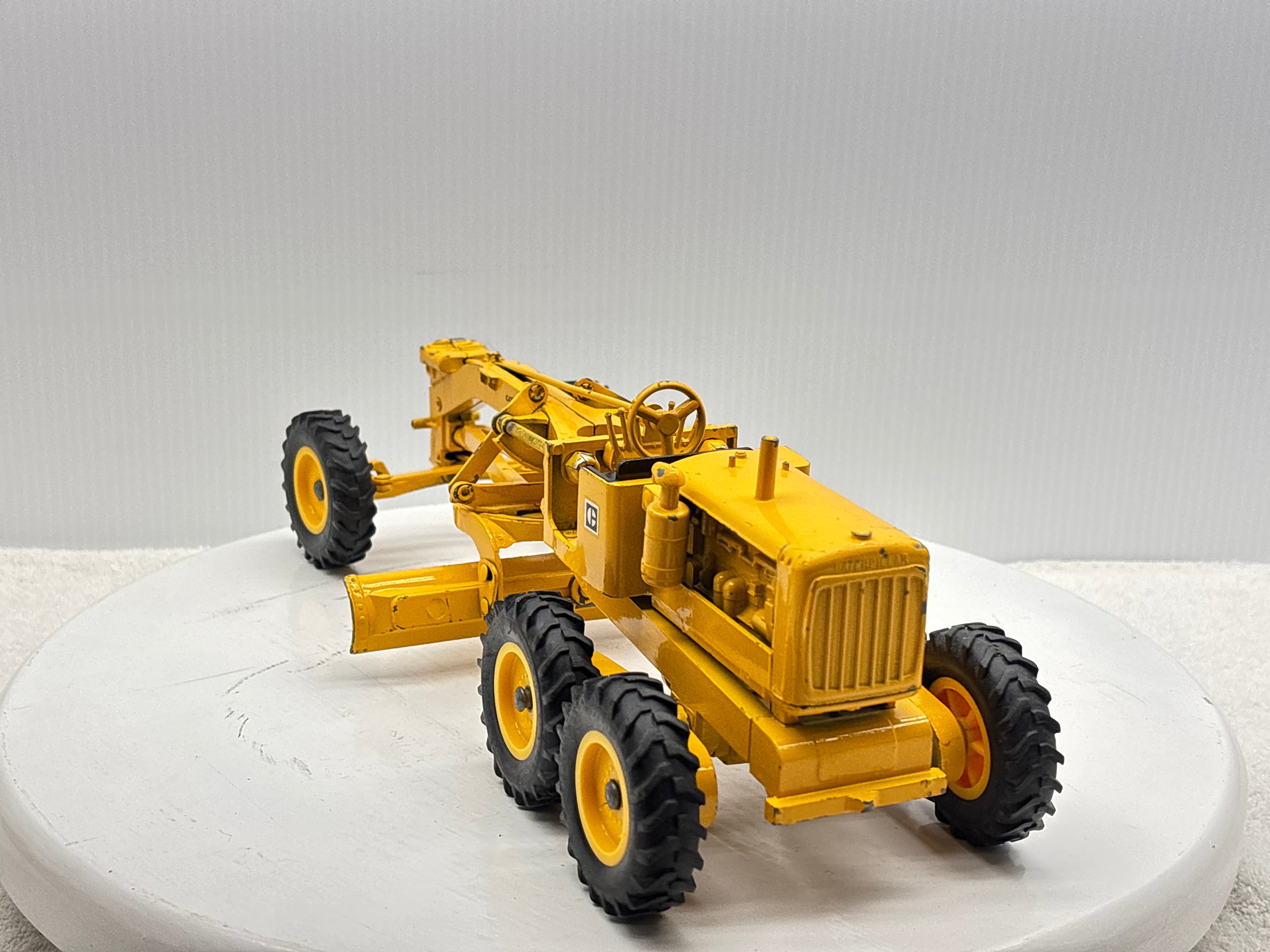 1/16 Caterpillar No.12 Motor Grader – Creekside Farm Toys