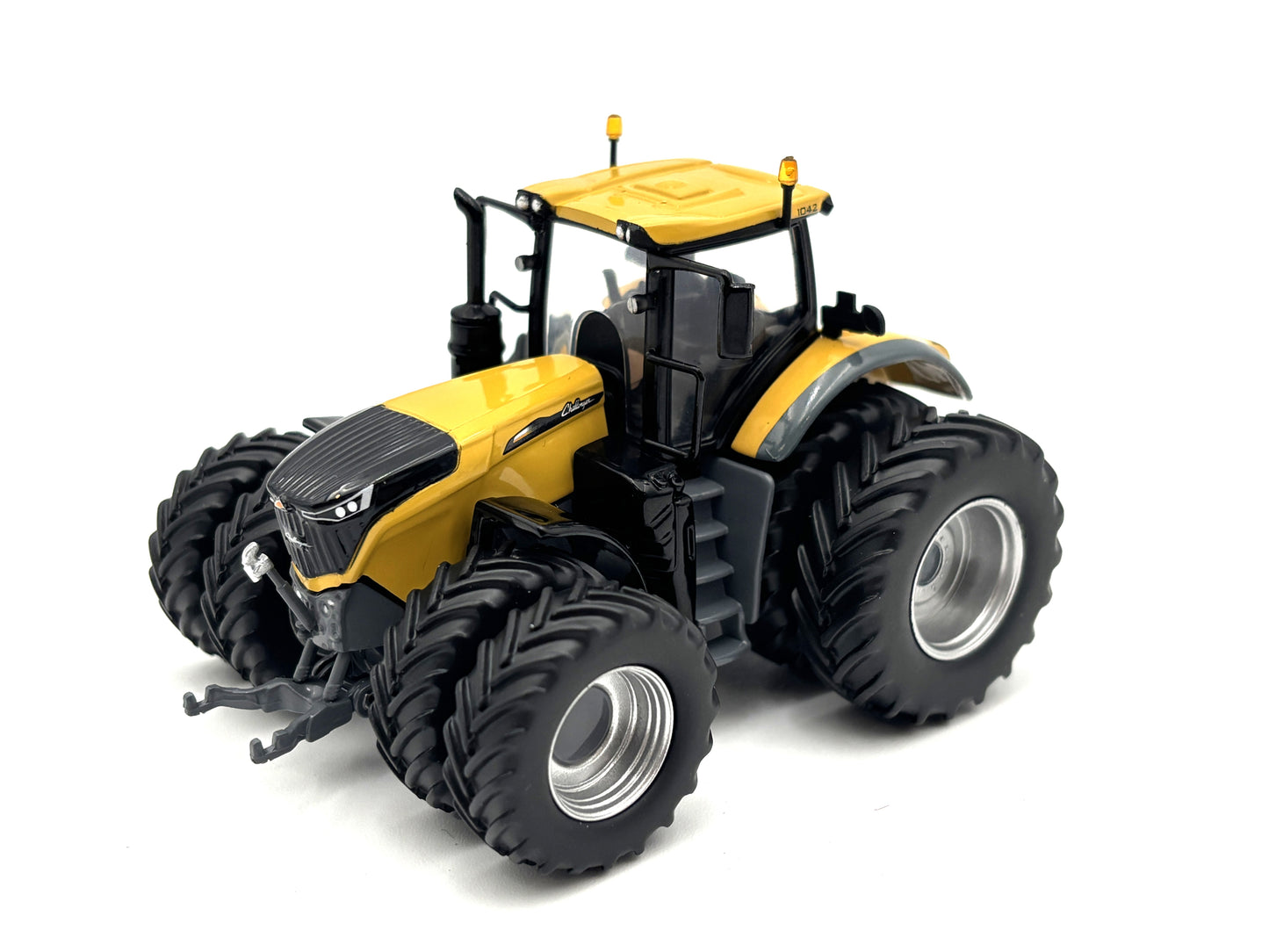 1/64 Challenger 1042 Duals