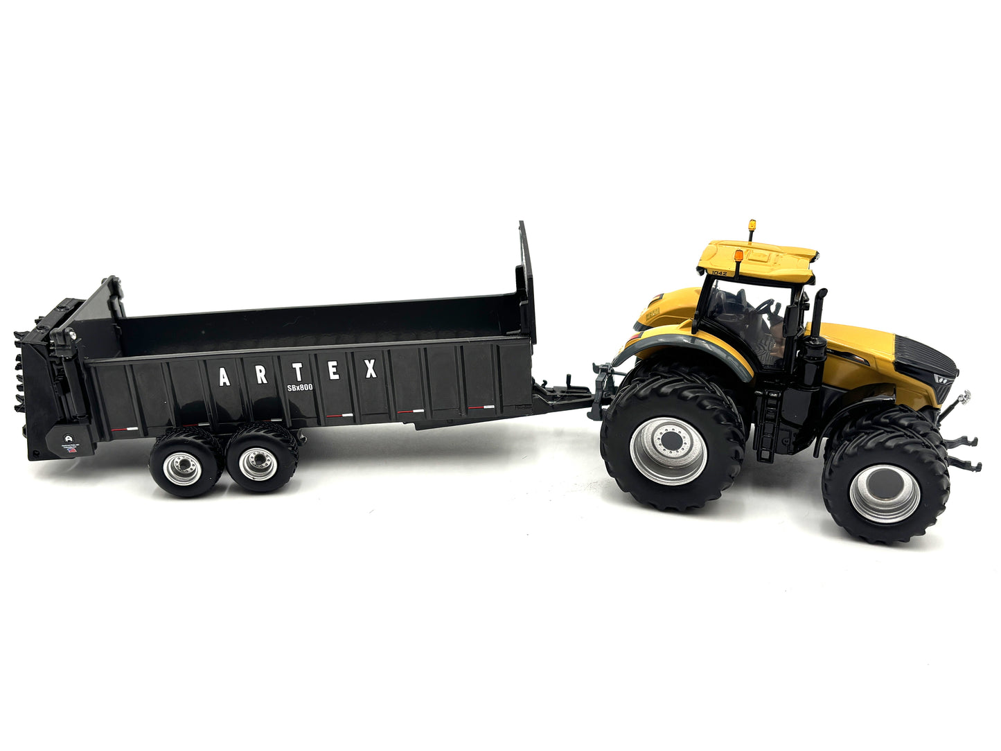 1/64 Challenger 1042 Duals