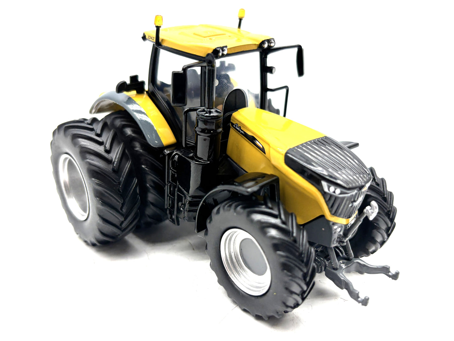 1/64 Challenger 1042 Rear Duals